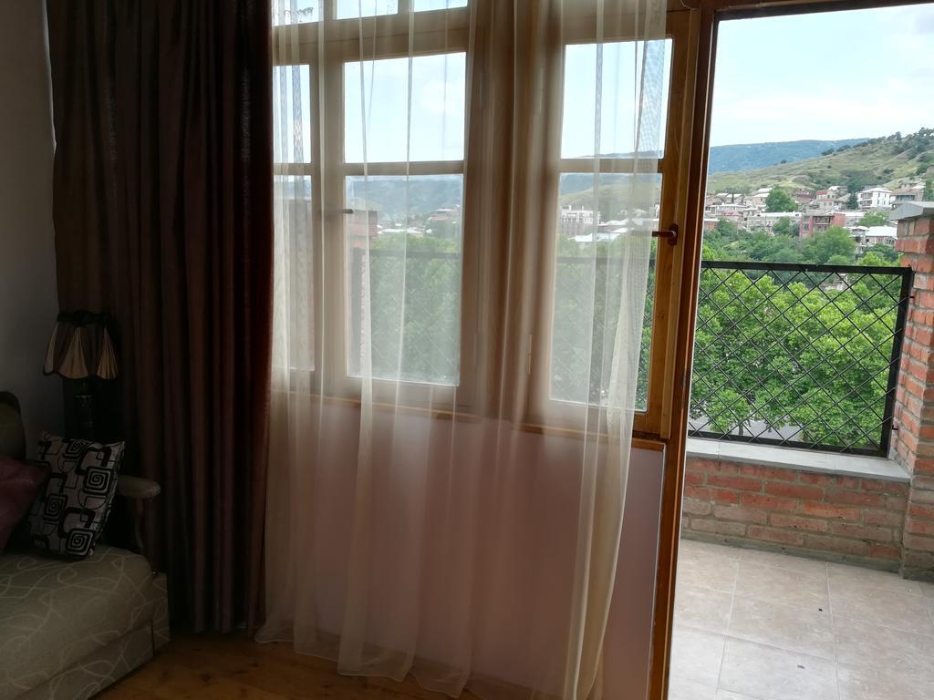 Apartment In The Heart Of Old Тбилиси Екстериор снимка